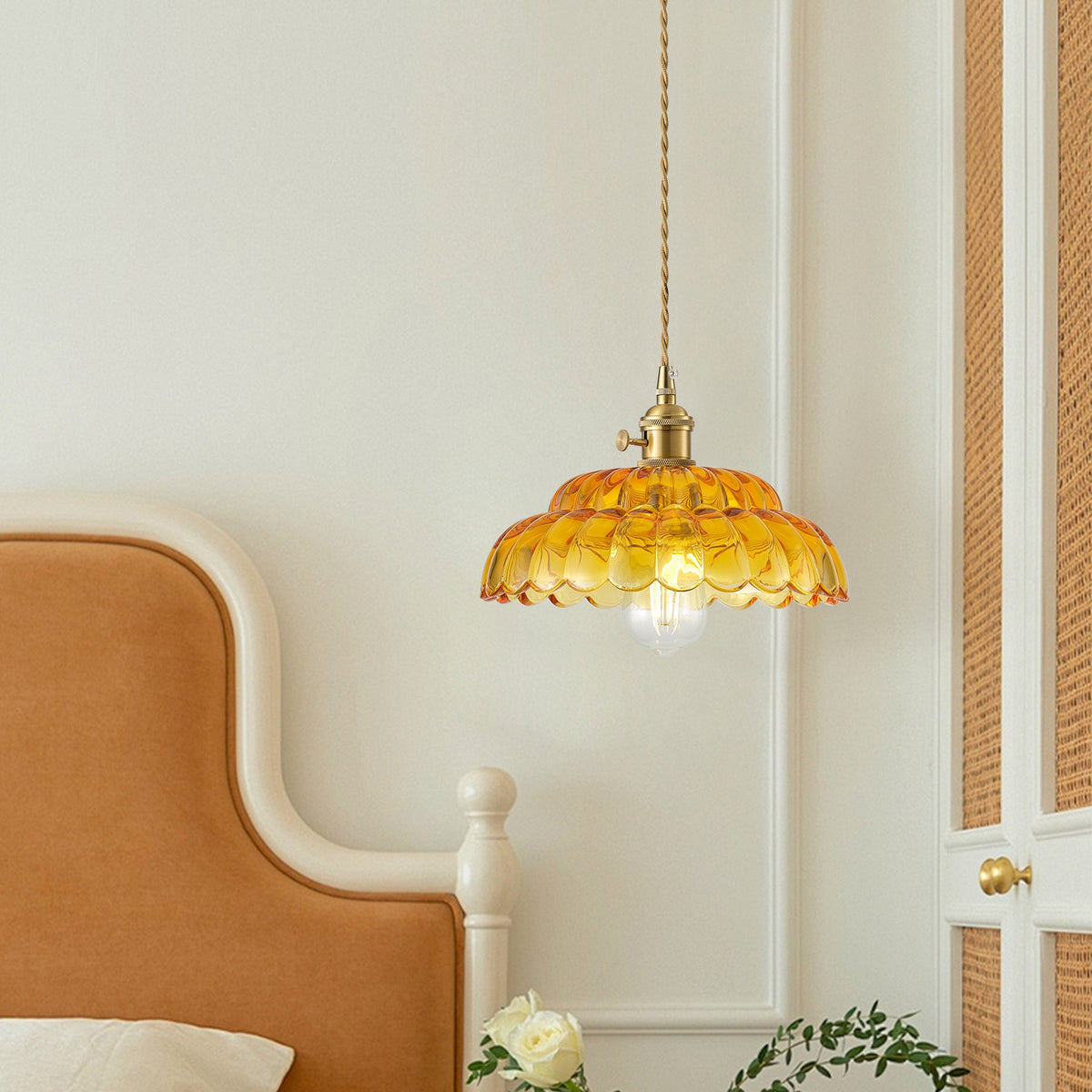1-Light Vintage Amber Glass Pendant Light with Floral Shade