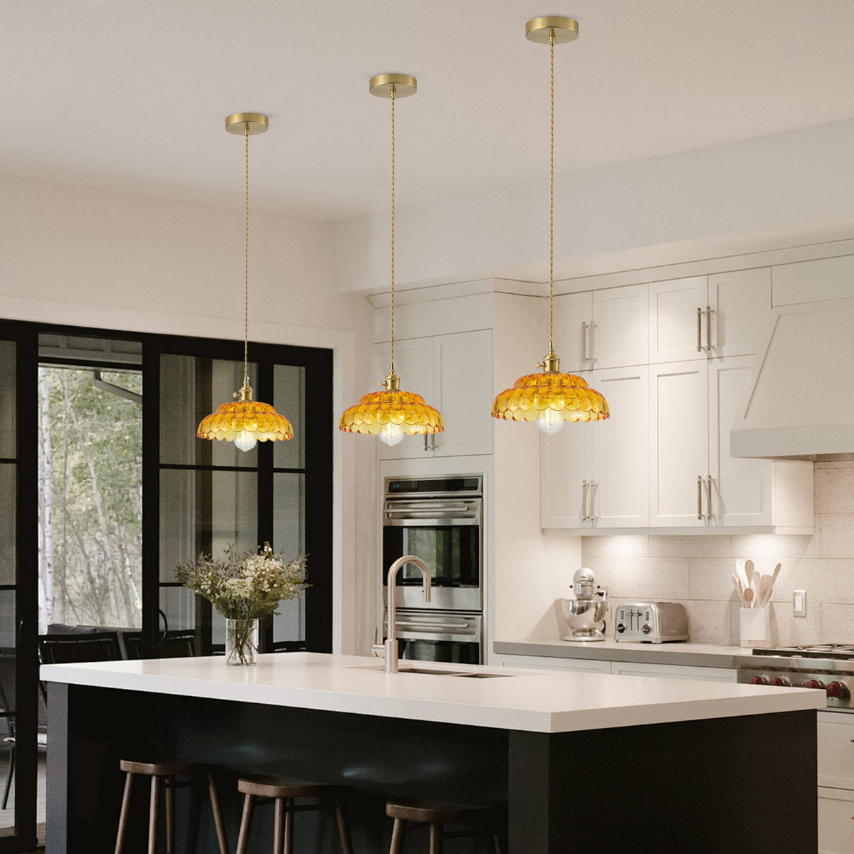 1-Light Vintage Amber Glass Pendant Light with Floral Shade